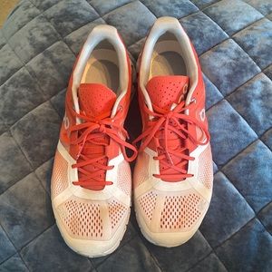 On Cloudflow Running Shoes